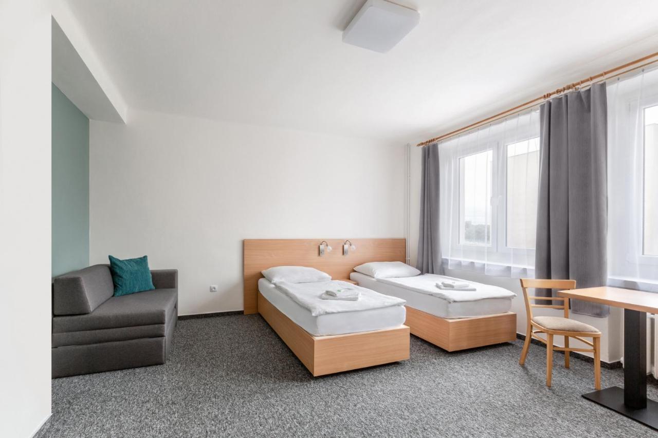 Hotel Trim Пардубице Экстерьер фото