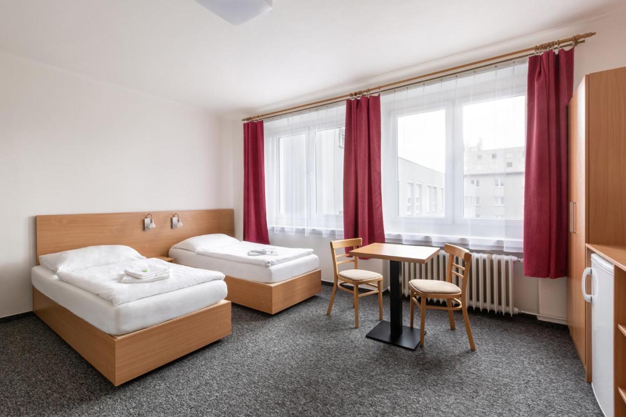 Hotel Trim Пардубице Экстерьер фото