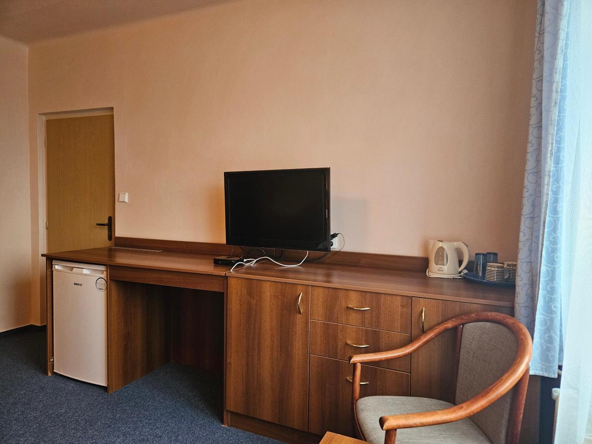 Hotel Trim Пардубице Экстерьер фото