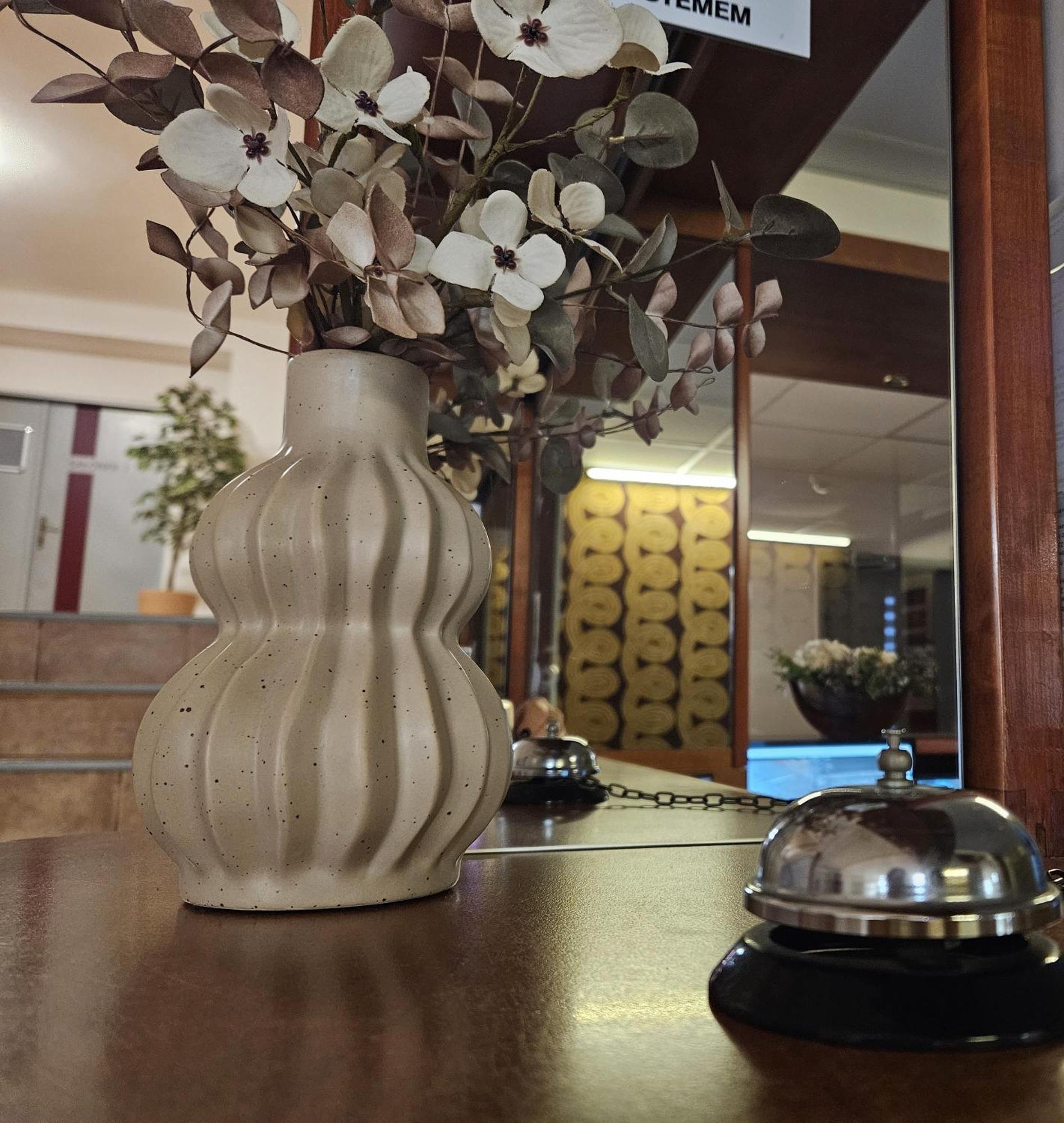 Hotel Trim Пардубице Экстерьер фото