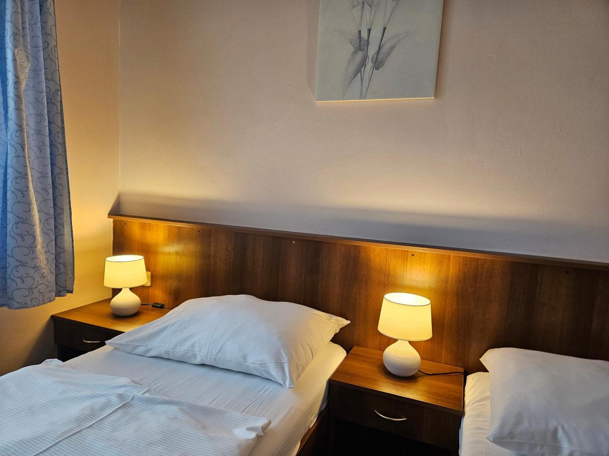 Hotel Trim Пардубице Экстерьер фото