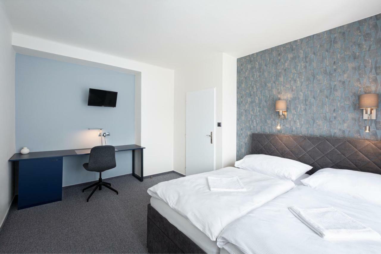Hotel Trim Пардубице Экстерьер фото